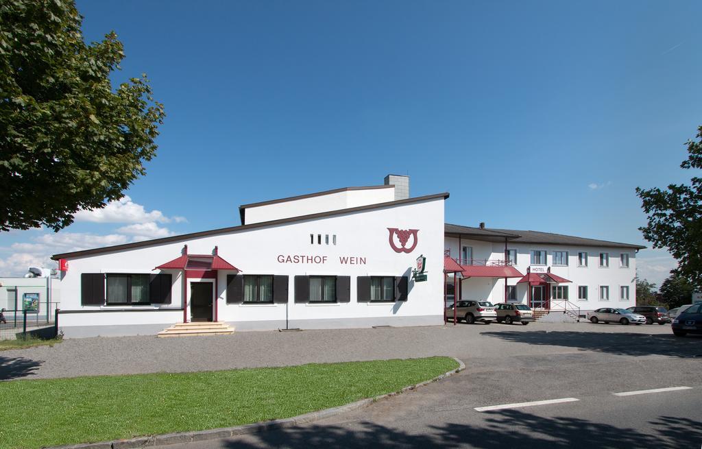 Gasthof-Pension Wein Брайтенбрунн Экстерьер фото